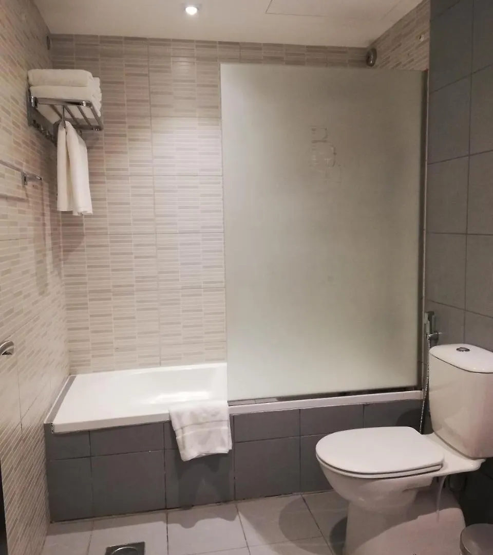 Boulevard City Suites Hotel Apartments Dubai 3*,